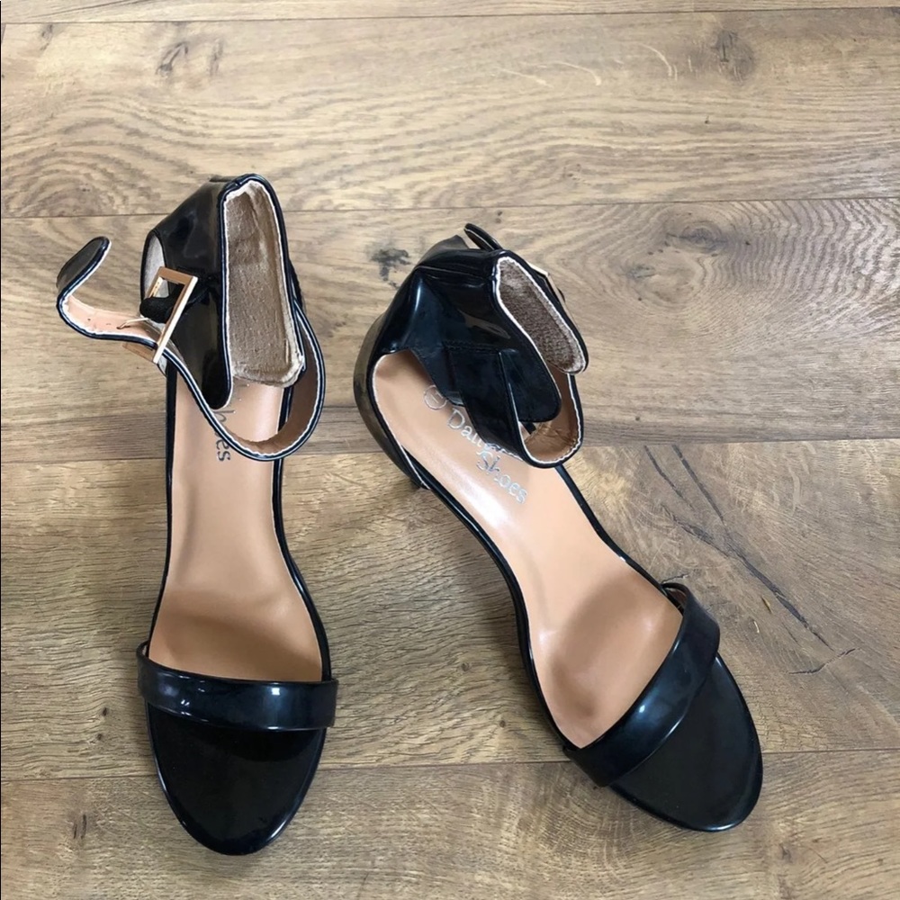 Black strappy heel